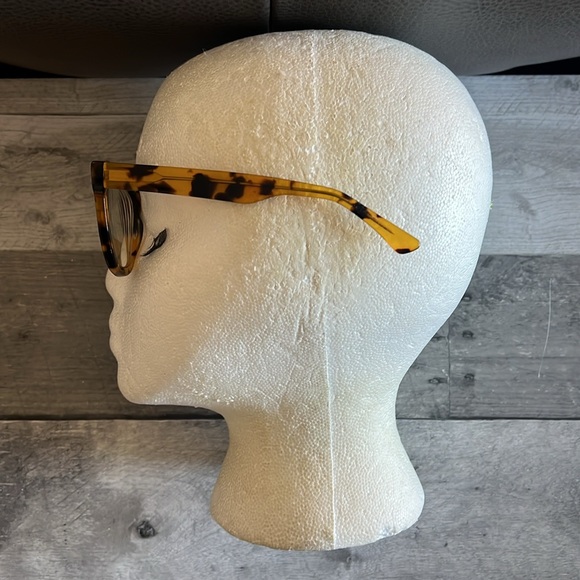 🆕 listing! Chunky tortoiseshell glasses - Picture 2 of 6